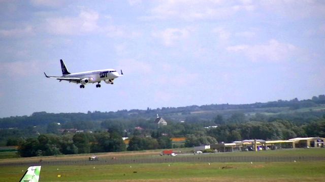 EMBRAER 195 (SP-LND)