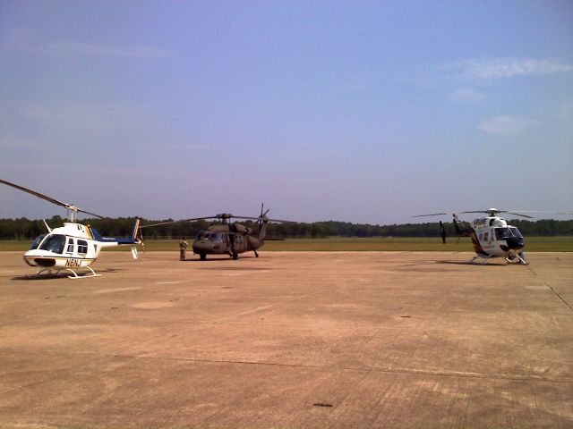 Bell TwinRanger (N6NJ) - A BELL 206 JET RANGER III OPERATED BY NJSP, AN ARMY BLACKHAWK, AND AN ATLANTICARE MEDEVAC