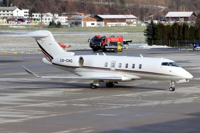 Canadair Challenger 350 (CS-CHC)