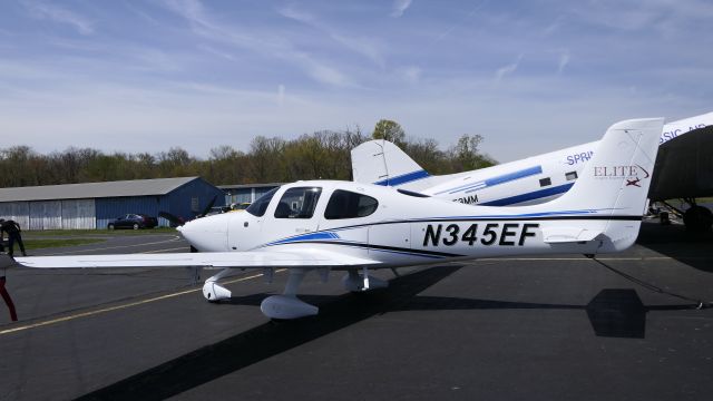 Cirrus SR-20 (N345EF)