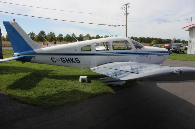 Cessna Skylane (C-GHKS) - C-GHKS Piper Warrior PA-28 RVA Aéroport de Salaberry de Valleyfield QC CSD3 29-09-2019