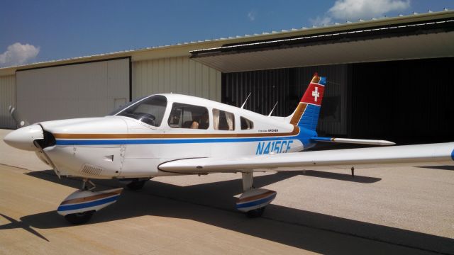 Piper Cherokee (N415CF)