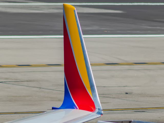 Boeing 737-700 (N7842A)