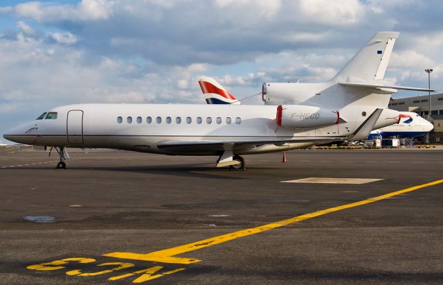 Dassault Falcon 7X (F-HECD) - The very 1st upload ever of F-HECD on FlightAware.Com ! KBOS Logan Airport Boston,Ma 02128