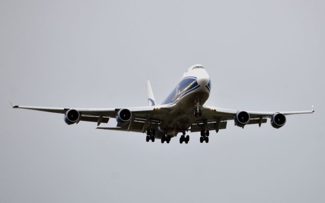 Boeing 747-400 (G-CLBA)