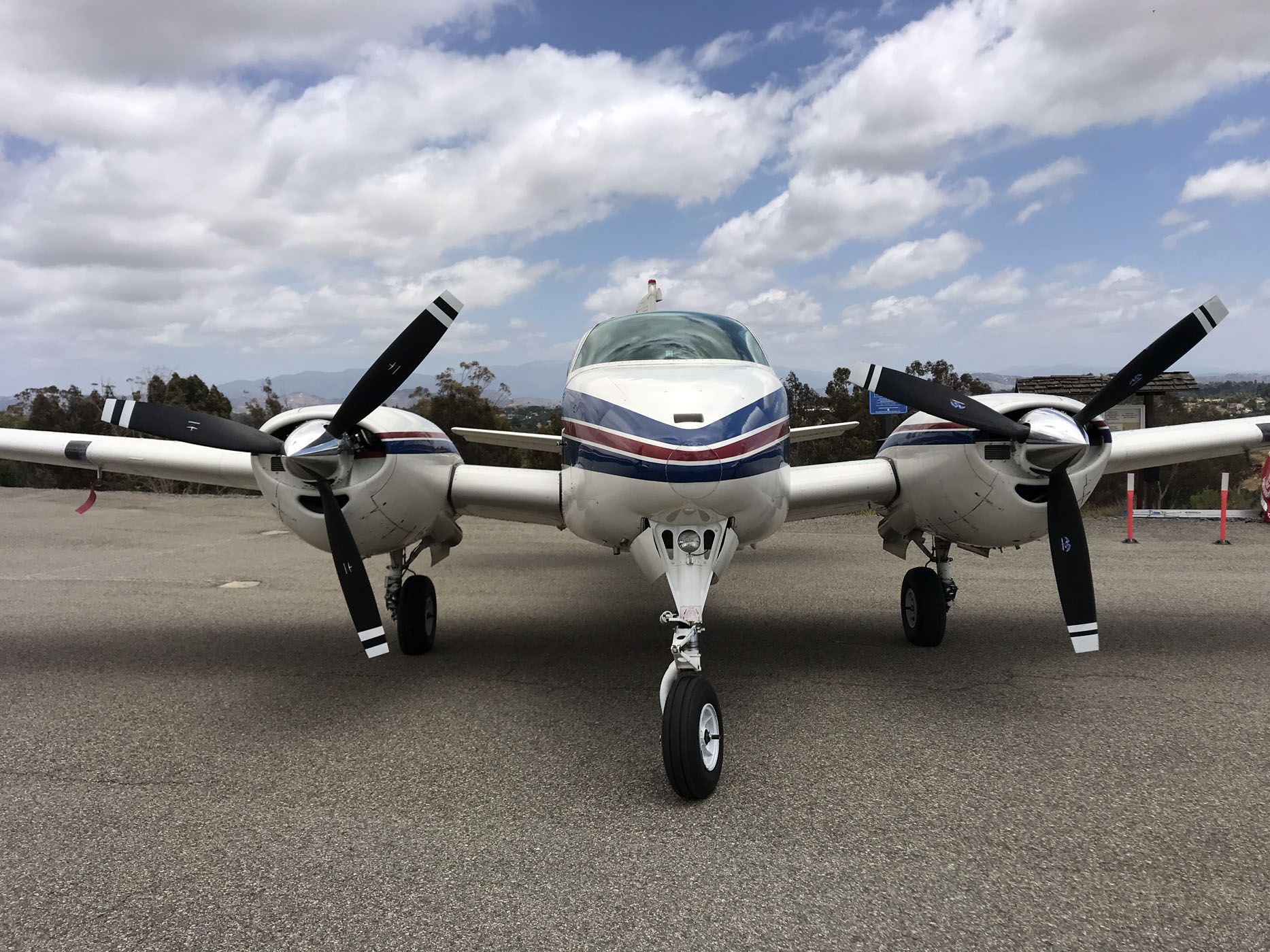 Beechcraft Twin Bonanza (N360KR)