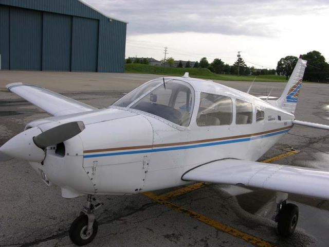 Piper Cherokee (N84054)