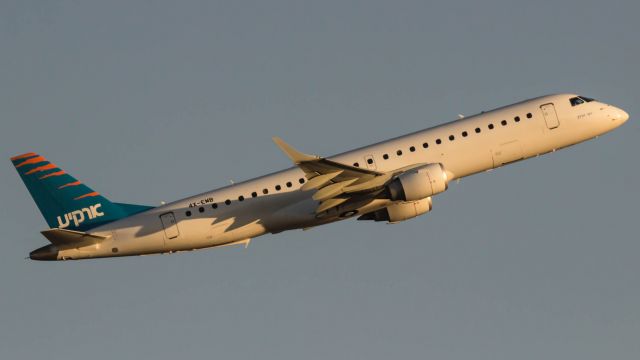 Embraer ERJ-190 (4X-EMB)