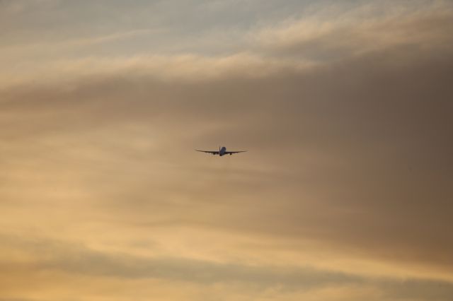 Airbus A350-900 (B-18902)