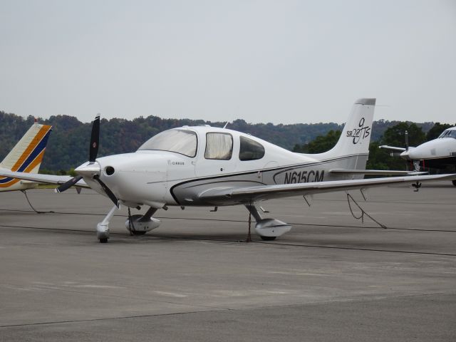 Cirrus SR-22 (N615CM)