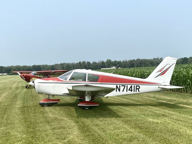 Piper Cherokee (N7141R) - Shiocton Fly-in 2023