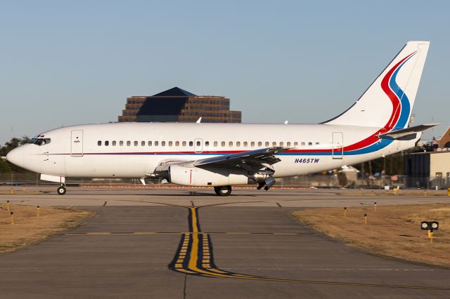 Boeing 737-200 (N465TW)