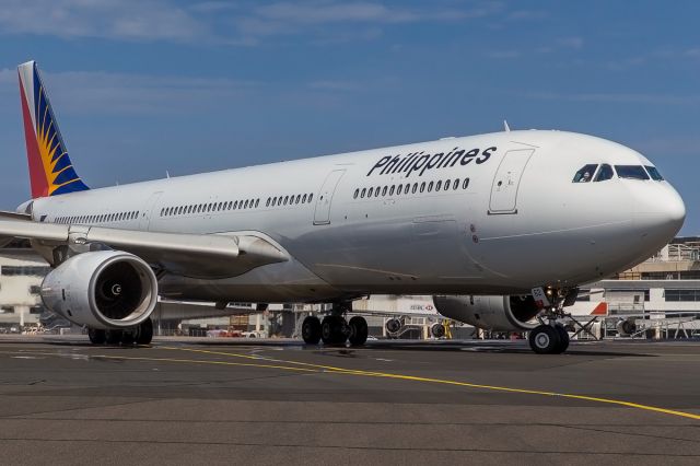 Airbus A330-300 (RP-C8762) - Philippines 212, turning onto Alpha from International 2 for a 16R return to Manilla (MNL). Thanks to Sydney Airport (SACL) and the media team for a great experience to be airside!