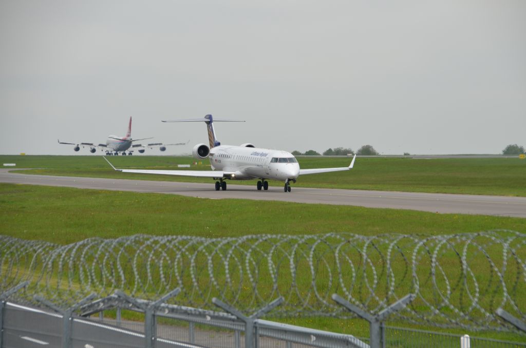 Canadair Regional Jet CRJ-900 (D-ACNX)