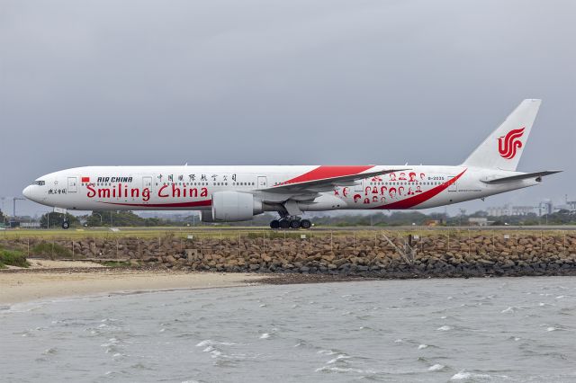 BOEING 777-300ER (B-2035) - Air China (B-2035) Boeing 777-39L(ER) at Sydney Airport