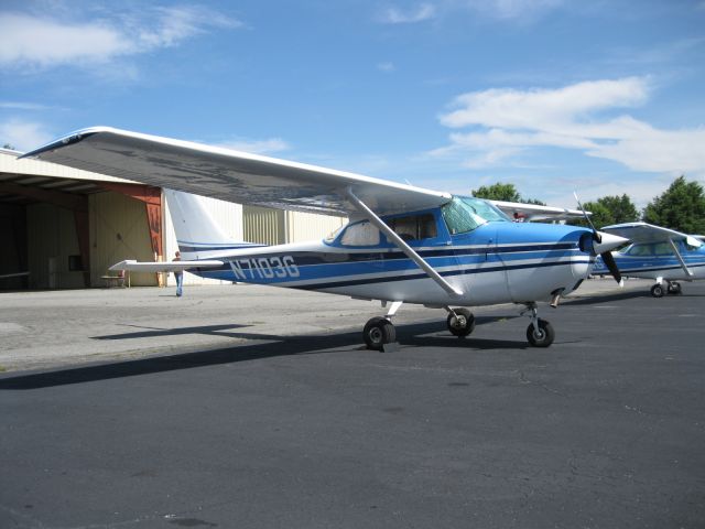 Cessna Skyhawk (N7103G)