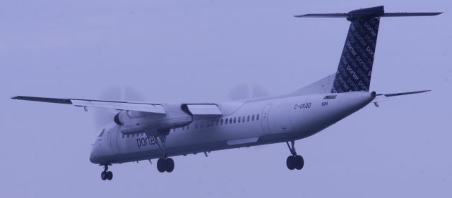 de Havilland Dash 8-400 (C-GKQD)