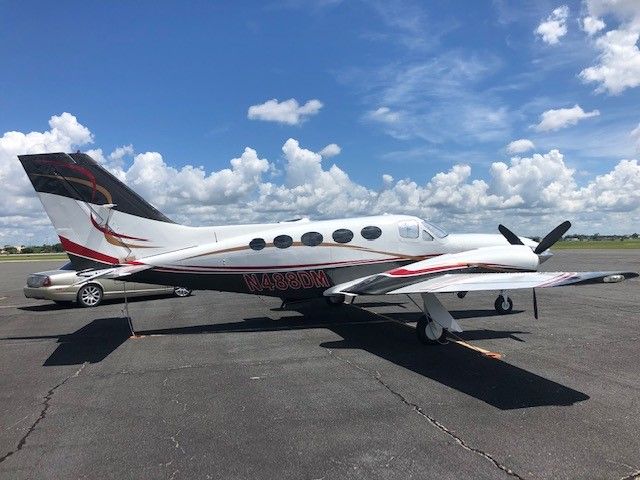 Cessna 421 (N488DM) - Back home after a repaint