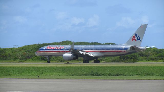 Boeing 757-200 (N676AN)