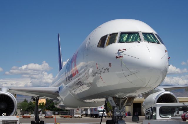 Boeing 757-200 (N971FD)