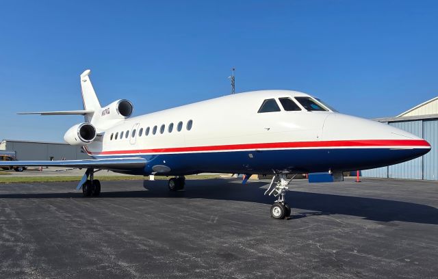 Dassault Falcon 900 (N117KG) - Falcon 900 on the ramp