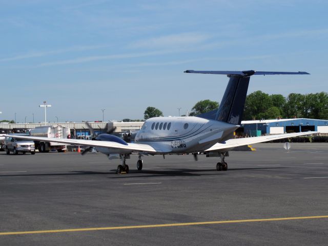 Beechcraft Super King Air 300 (C-FGMG)