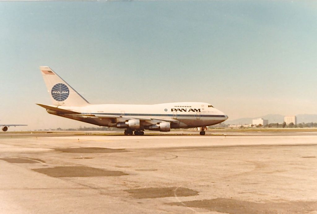 Boeing 747-200 — - Pan Am B747SP ready for take off at KLAX spring 1977