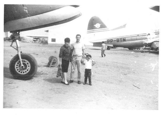 PP-BTN — - I and my parents in the hangar of Pará at Congonhas airport in Sao Paulo in 1966 , at the bottom of the Curtis Company Commader  - family photo album