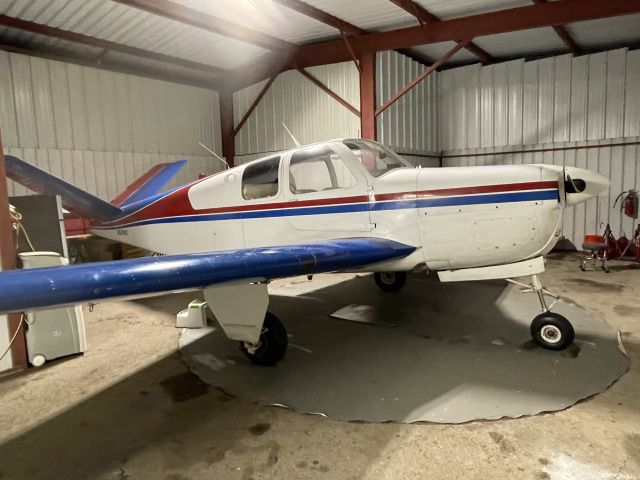 Beechcraft 35 Bonanza (N5998C)