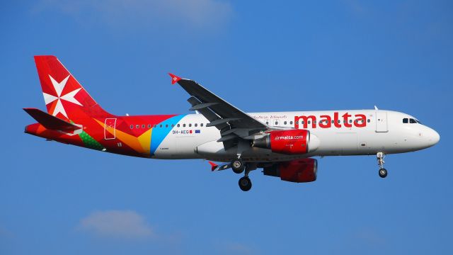 Airbus A320 (9H-AEQ) - Taken from the threshold of 29L