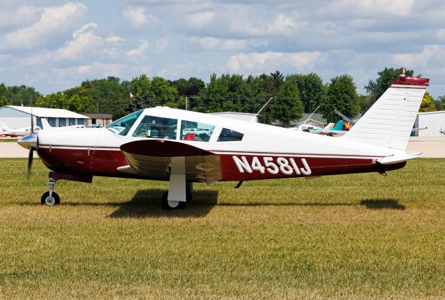 Piper Cherokee Arrow (N4581J)