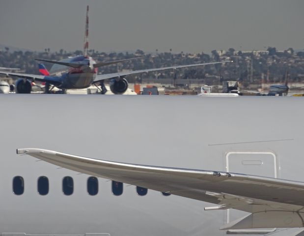 Boeing 787-8 (N813AN) - a rel=nofollow href=http://flightaware.com/live/flight/N813AN/history/20161110/2355Z/KLAX/SBGRhttps://flightaware.com/live/flight/N813AN/history/20161110/2355Z/KLAX/SBGR/a