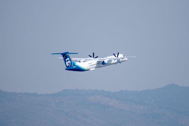 de Havilland Dash 8-400 (N405QX) - ASA2890 - RNO-SEA - August 24, 2020