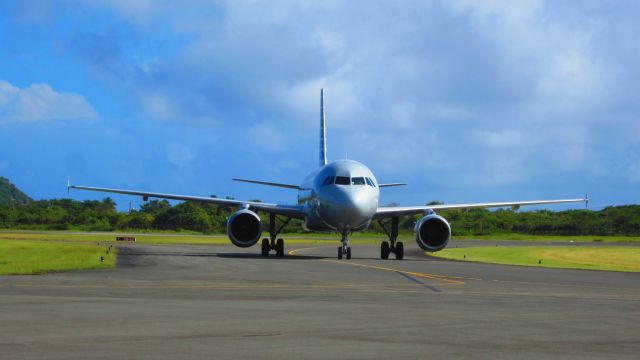 Airbus A319 (N723UW)