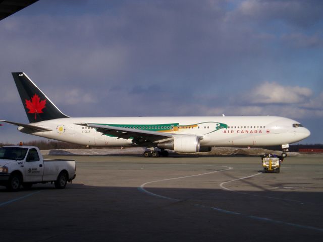 BOEING 767-300 (C-GBZR)