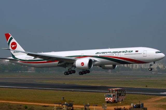 BOEING 777-300 (S2-AFP)