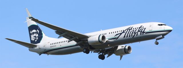 Boeing 737-900 (N442AS)