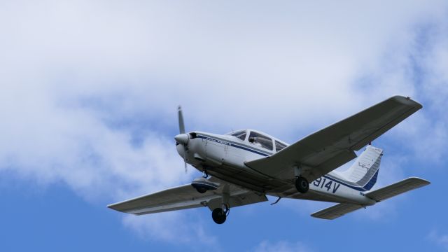 Piper Cherokee (N5914V)