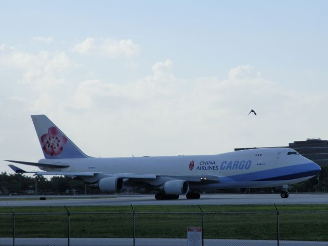 Boeing 747-400 (B-18712)