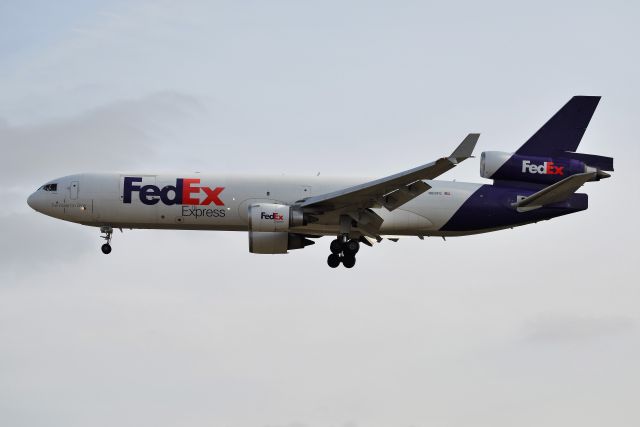 Boeing MD-11 (N610FE) - 5-R on 01-06-21