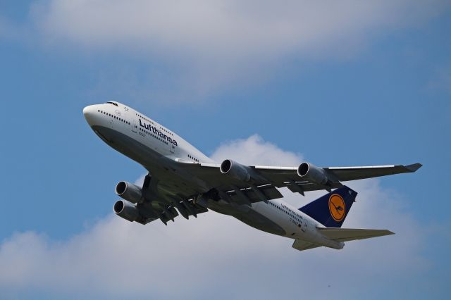 Boeing 747-400 (D-ABVZ)