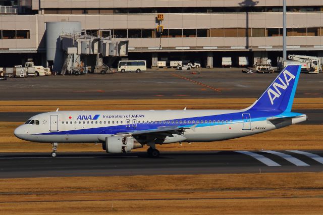 Airbus A320 (JA8394)