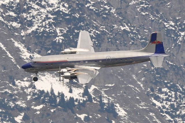 Douglas DC-6 (N996DM)