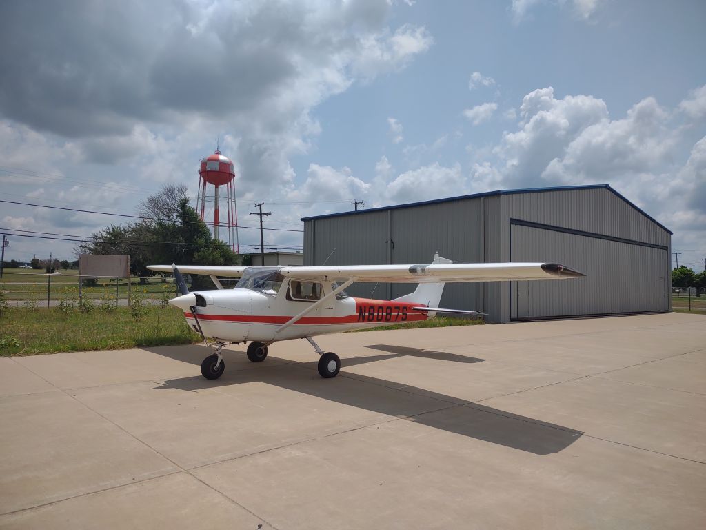 Cessna Commuter (N8087S) - Its nice to be home