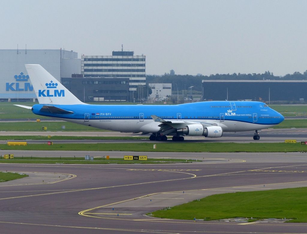 Boeing 747-400 (PH-BFV) - Date 12/09/15 c/n 28460