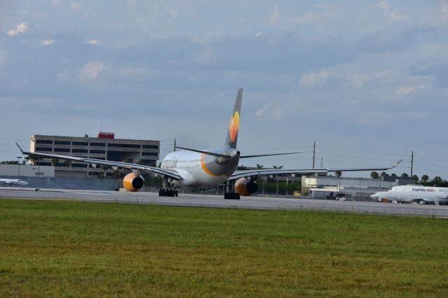 Airbus A330-300 (G-TCXB) - THOMAS COOK