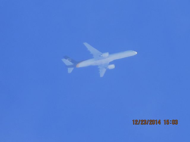 Boeing 757-200 (N402UP) - UPS flight 2734 from SDF to OKC over Southeastern Kansas at 32,000 feet.