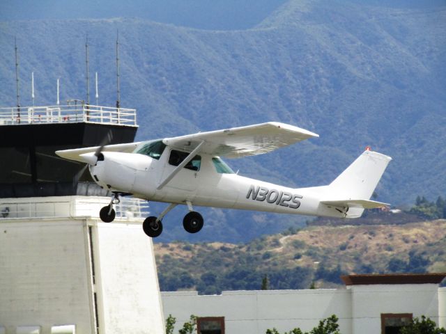 Cessna Commuter (N3012S) - Taking off RWY 26L