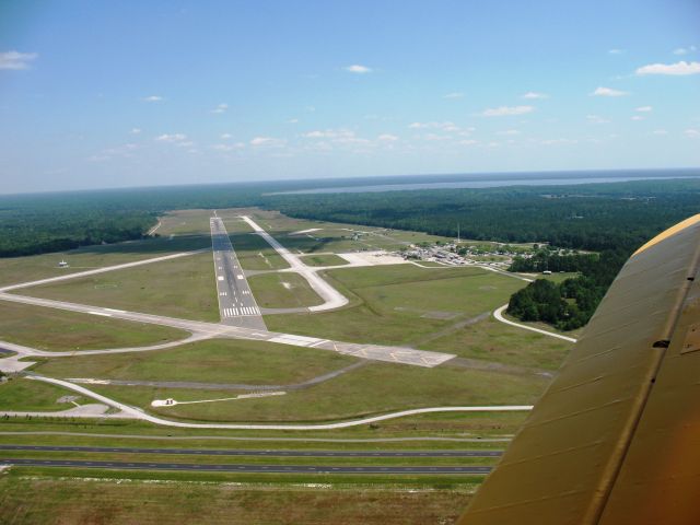 — — - Gainesville Florida Regional Airport