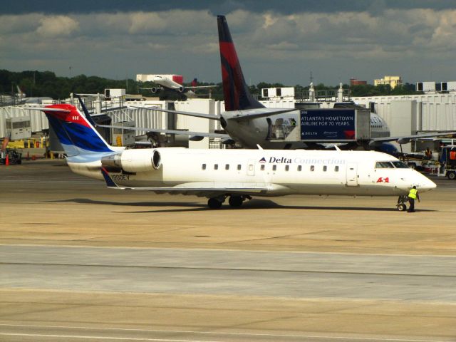 Canadair Regional Jet CRJ-200 (N900EV)